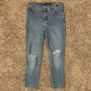 Women’s blue skinny jeans